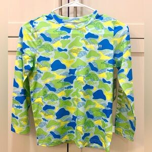 NWT Magellan Outdoors Kids Shirt - Green and Blue Camo- S